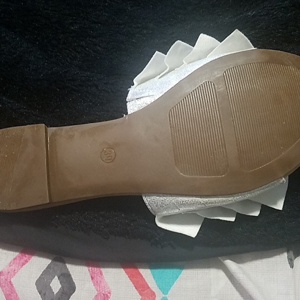 Slipper - Picture 4 of 5